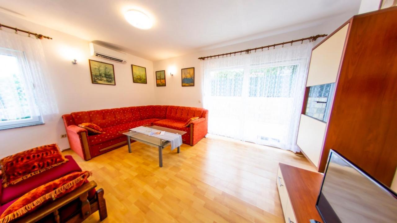 Planikovica Apartments Trogir Eksteriør bilde