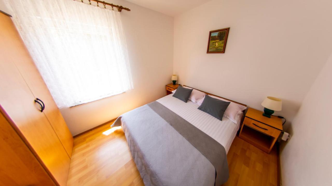 Planikovica Apartments Trogir Eksteriør bilde