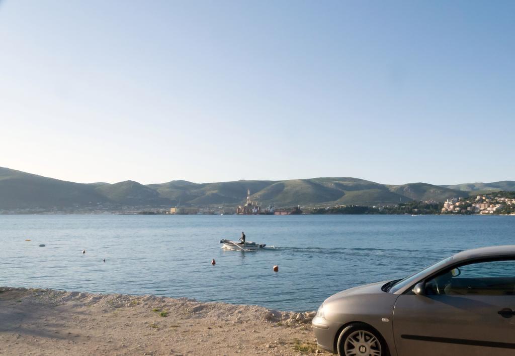 Planikovica Apartments Trogir Eksteriør bilde